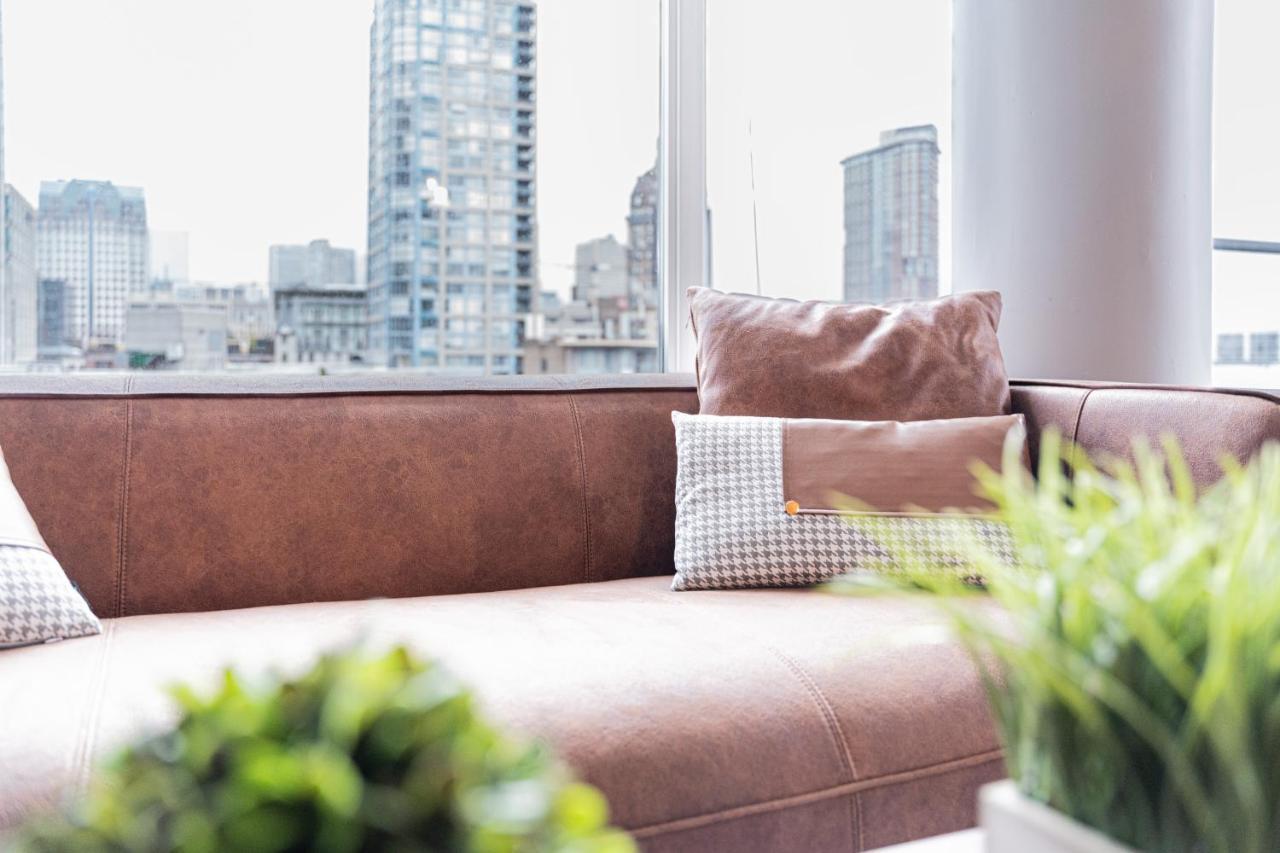 Amazing Views ! Leather Furniture ! Cozy Condo! Vancouver Ngoại thất bức ảnh