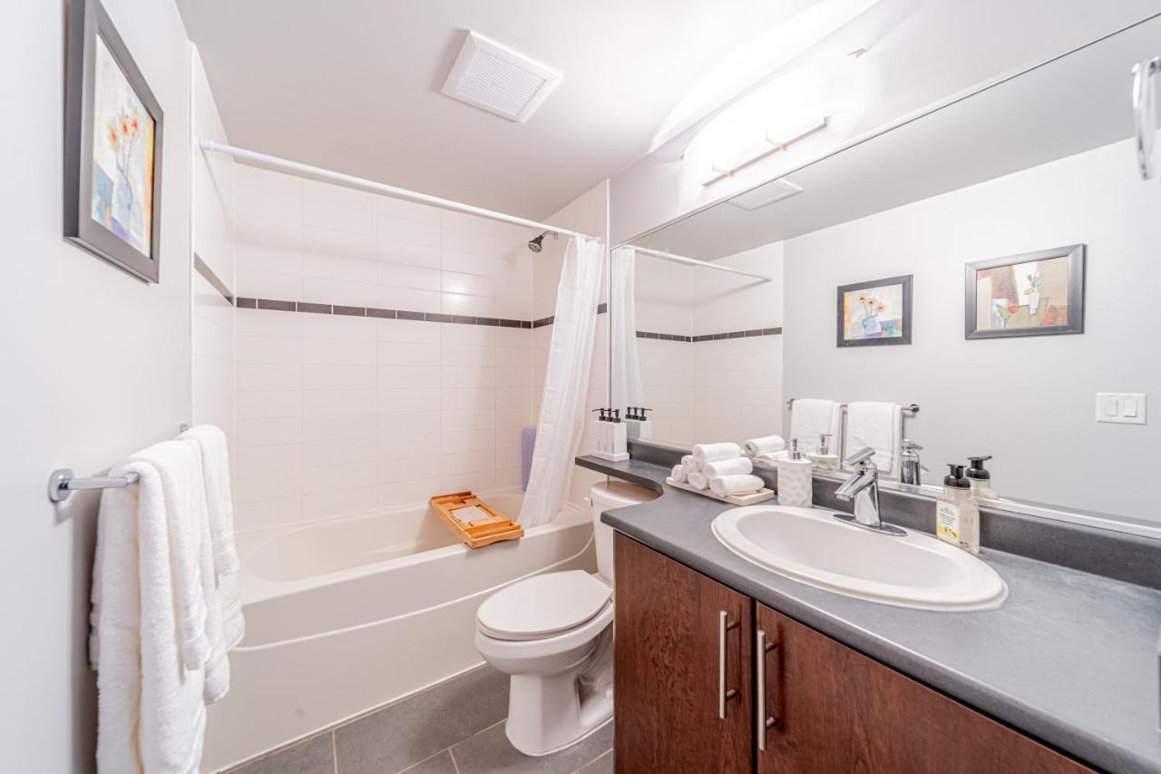 Amazing Views ! Leather Furniture ! Cozy Condo! Vancouver Ngoại thất bức ảnh