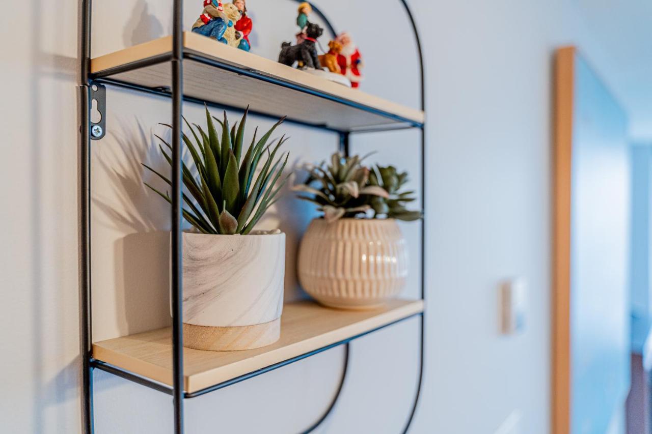 Amazing Views ! Leather Furniture ! Cozy Condo! Vancouver Ngoại thất bức ảnh