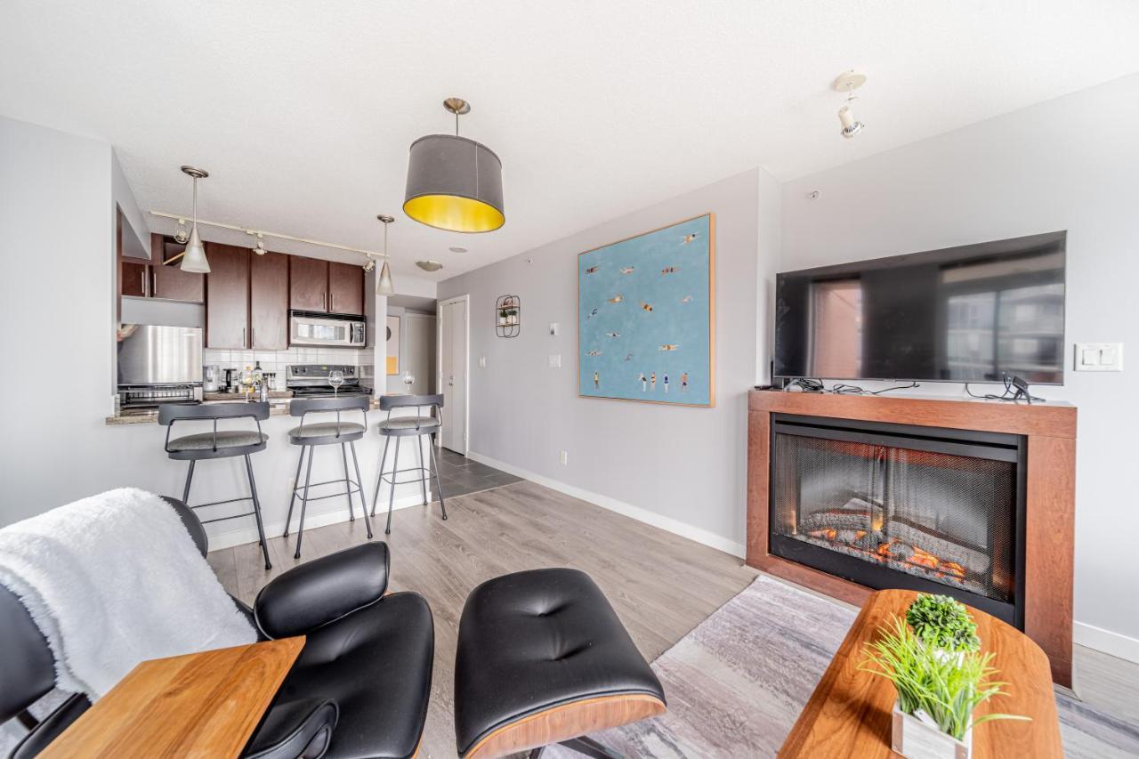 Amazing Views ! Leather Furniture ! Cozy Condo! Vancouver Ngoại thất bức ảnh