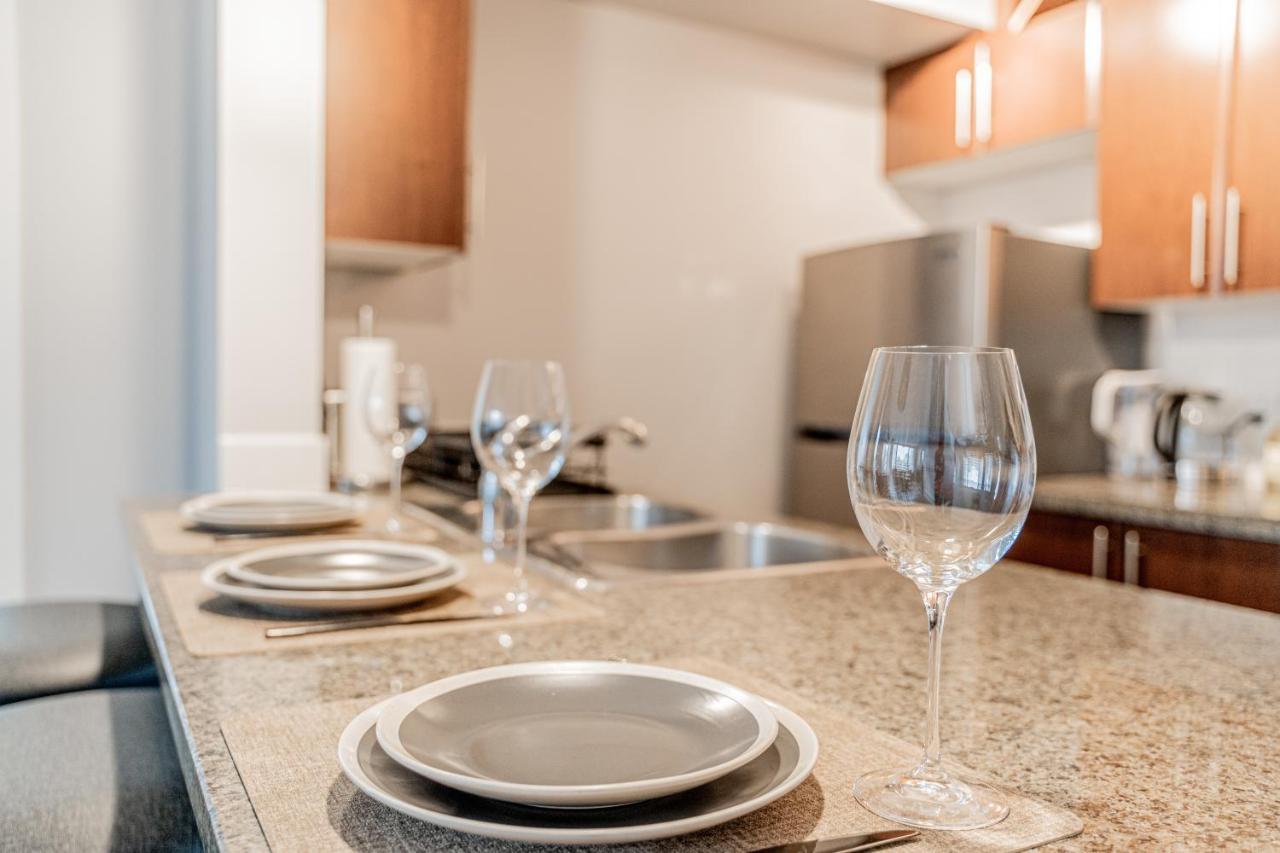 Amazing Views ! Leather Furniture ! Cozy Condo! Vancouver Ngoại thất bức ảnh